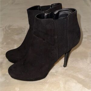 Apt. 9 Women’s Black Faux Suede Stilleto Booties- Size 10